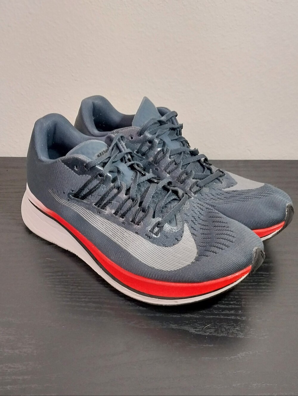 Nike Racing Womens Gray and Red Running Sneakers Size 8